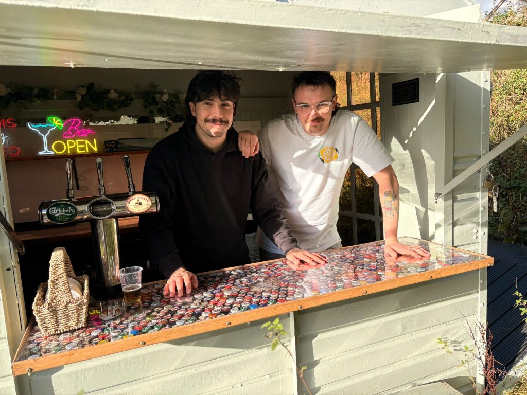 The team working behind our mobile bar, learn more about us on this page.